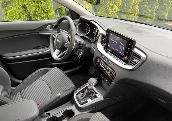 Kia Ceed cena 111900 przebieg: 6, rok produkcji 2023 z Urzędów małe 379